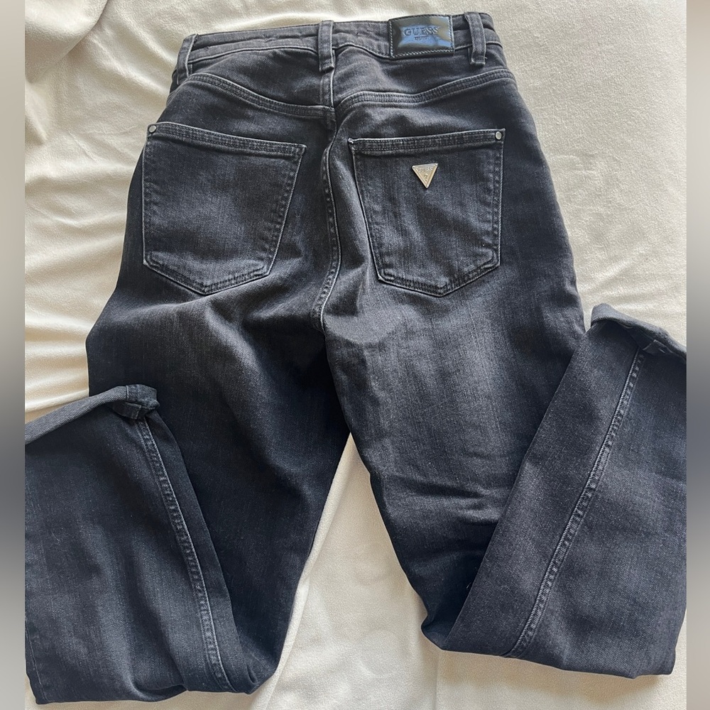 Guess Black Tapered High Mom Jeans - Picture 4 of 4